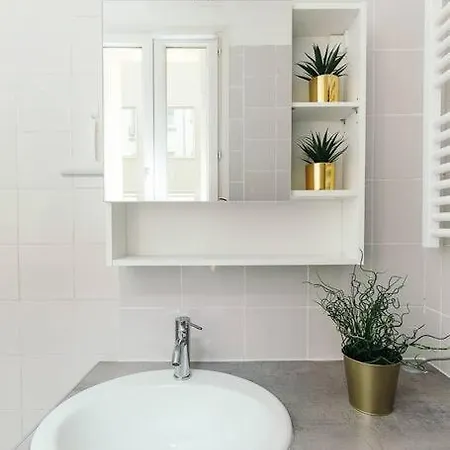 Charming 1br Front Of Gare De Lyon *